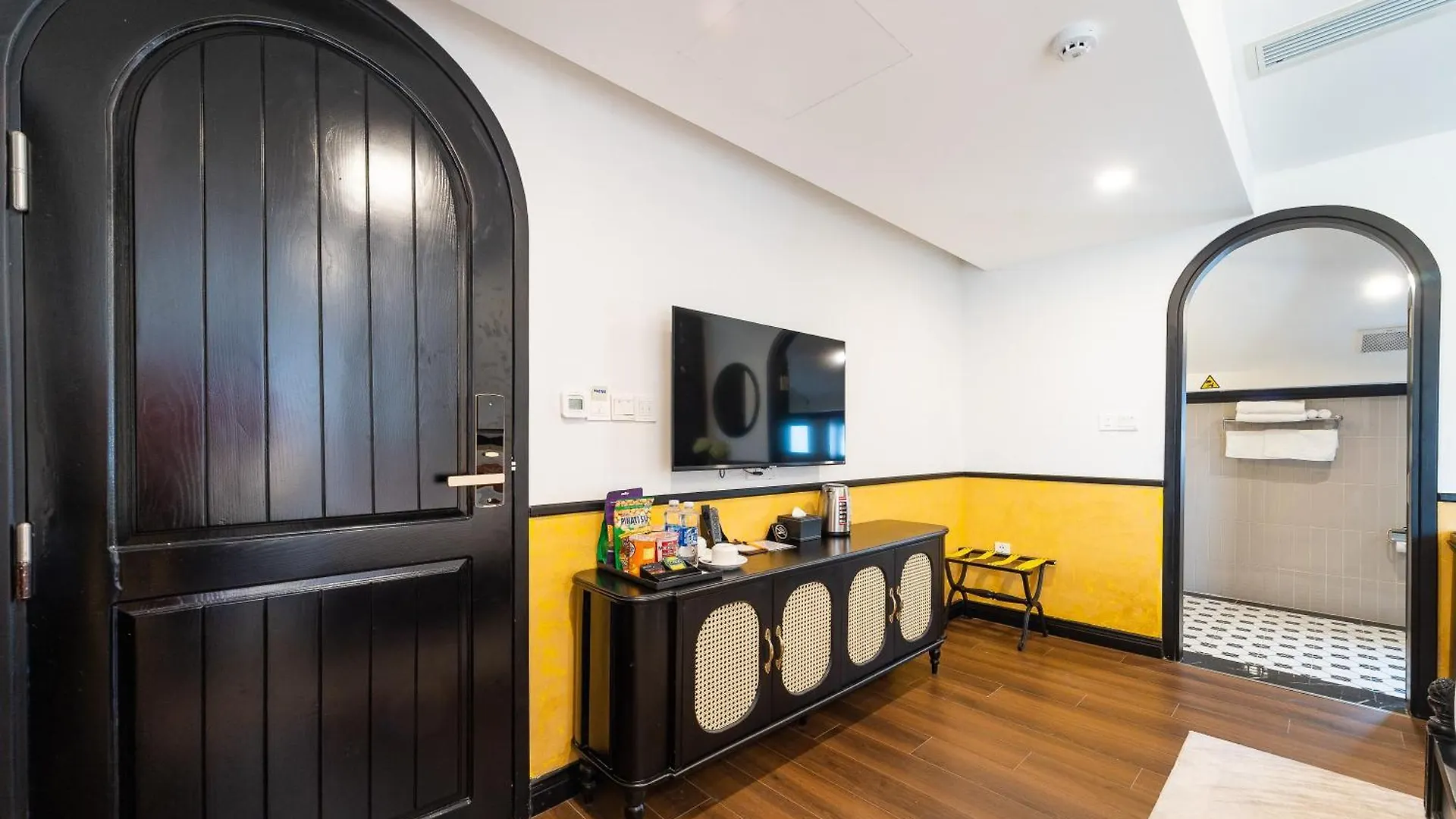 Hotel Yzistel Hoi An 4*,
