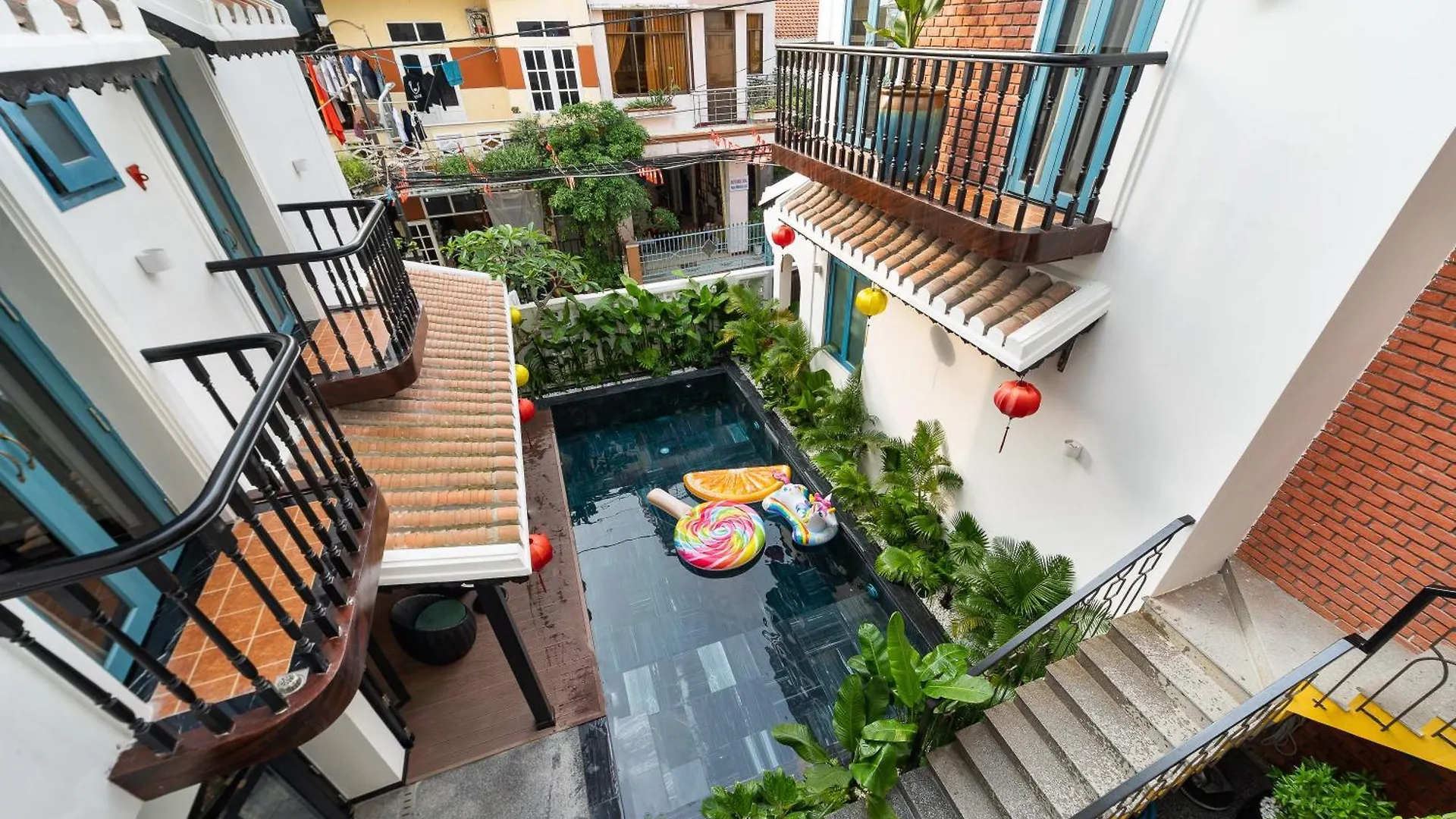 Yzistel Hoi An Hotel 4*,