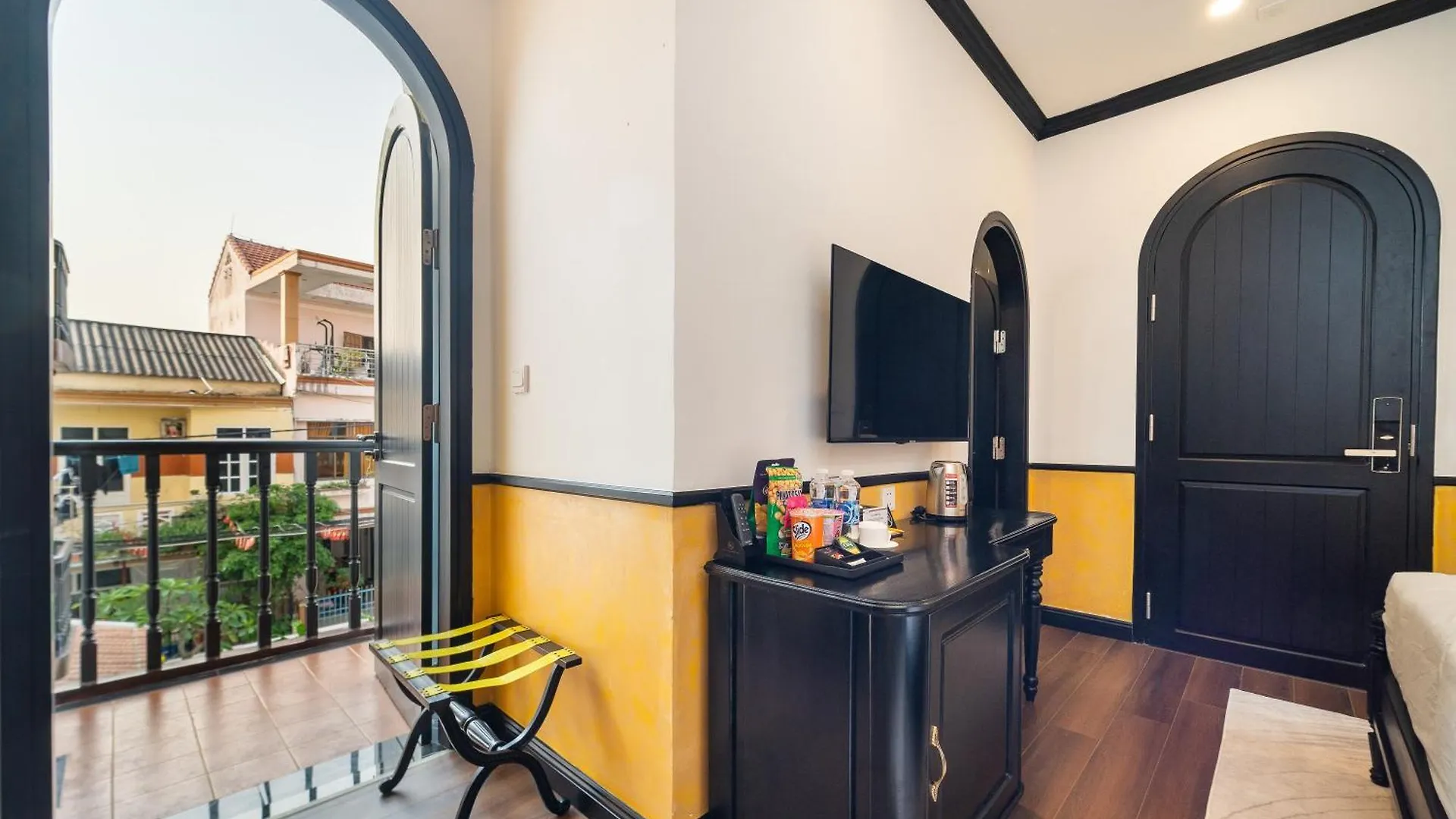 Yzistel Hoi An Hotel 4*,